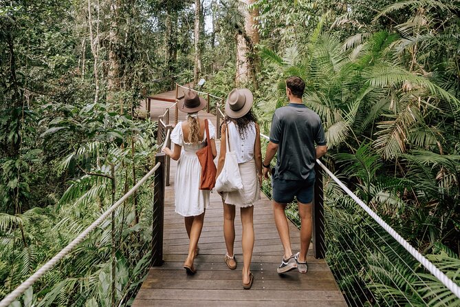 14 Day Tour from Sydney to Cairns Fraser Island and Whitsundays - Sydney begins with an easy first evening