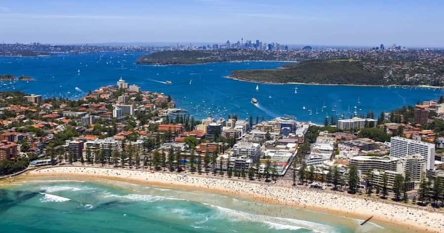 30 Minute Shared Sydney Harbour Scenic Helicopter Tour - What the pilot adds to the view