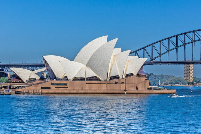 Blue Mountains Big Day Out - Private Tour - Starting with Sydney icons at Mrs Macquarie’s Chair
