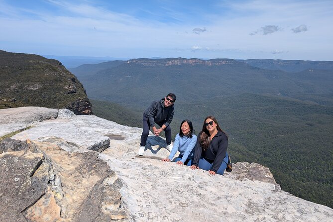 Blue Mountains Day Tour :Wildlife, Waterfall Walk & Three Sisters - Lincoln’s Rock offers one more Jamison Valley panorama