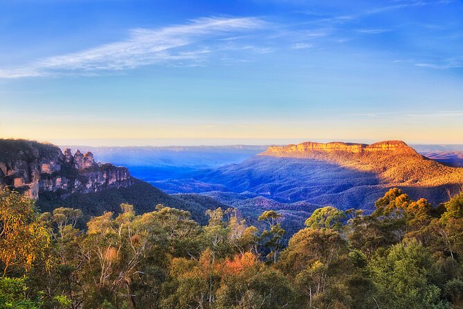 Blue Mountains Day Tour with Wildlife and Scenic World Entry - Lincoln’s Rock offers the day’s boldest photographs