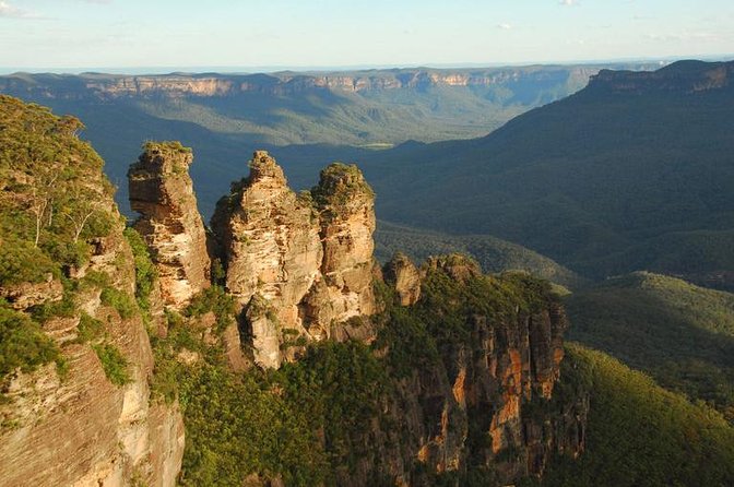 Blue Mountains Deluxe Small-Group Eco Wildlife Tour from Sydney - Calmsley Hill puts wildlife before the viewpoints