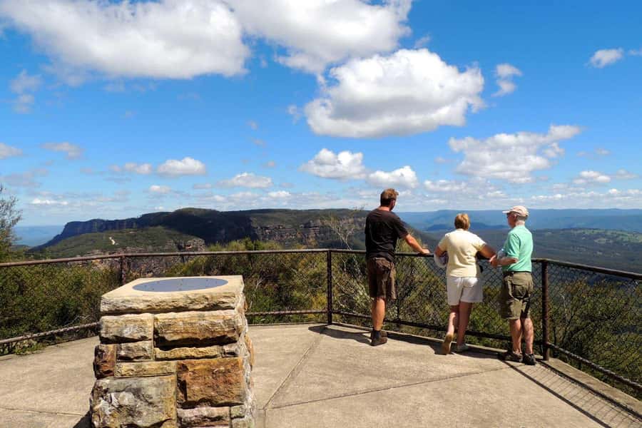 Blue Mountains: Inside a World Heritage National Park - Leaving Sydney before the traffic builds