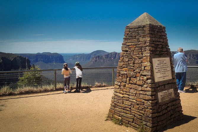 Blue Mountains Private Charter - Katoomba brings the classic Blue Mountains view