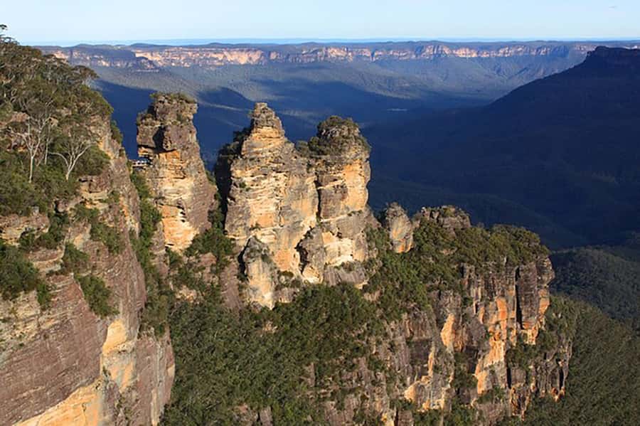 Blue Mountains: Private Tour with Wildlife and River Cruise - The Three Sisters gives you the postcard view