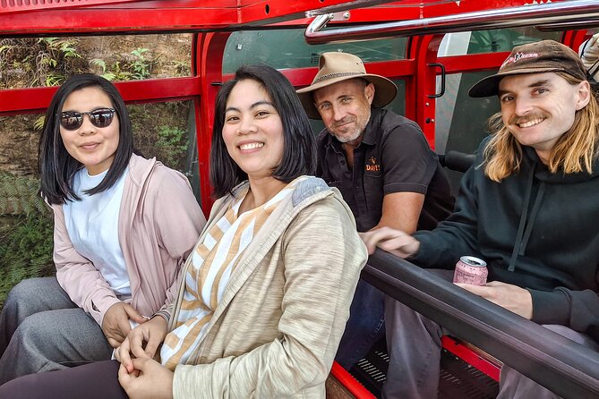 Blue Mountains Small Group Tour with Lunch, Zoo and Scenic World - Sydney Zoo and a quick introduction to Australia
