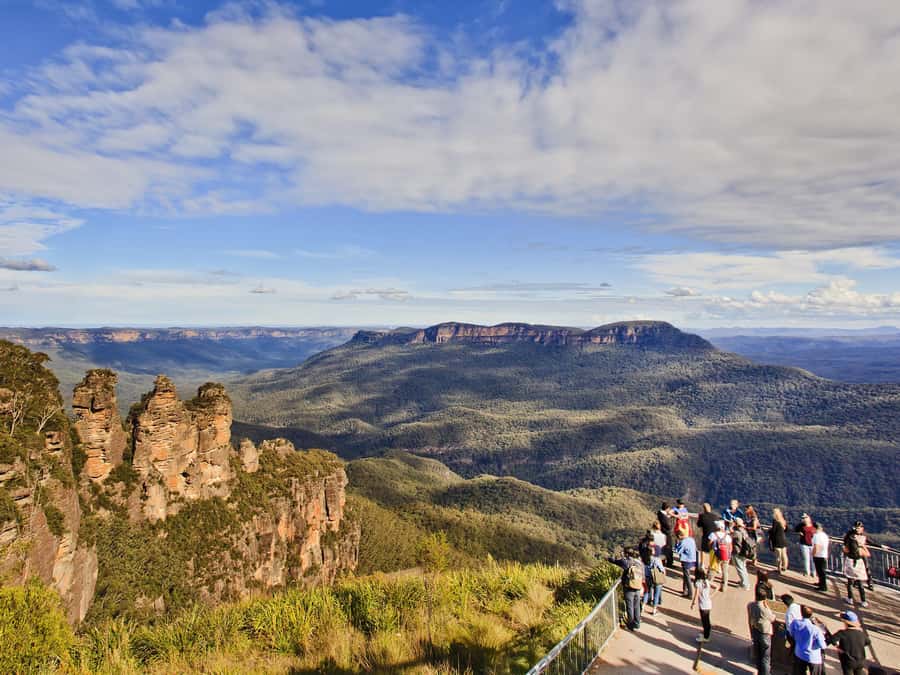 Blue Mountains Tour w/Lunch: Scenic World, Zoo & Koala Photo - Echo Point and the Three Sisters