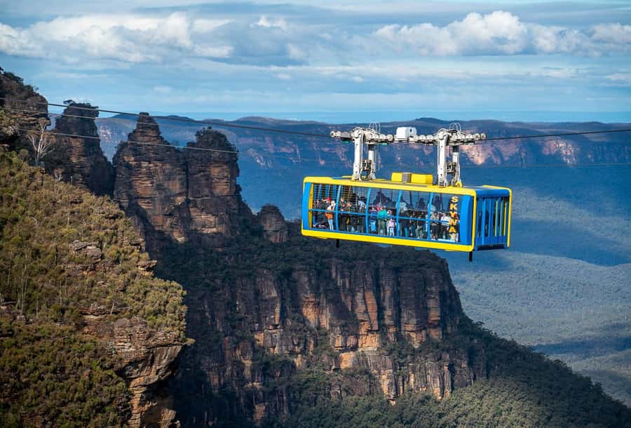 Blue Mountains Tour with Scenic World, Zoo&Bilingual Driver - A full Blue Mountains day for $110