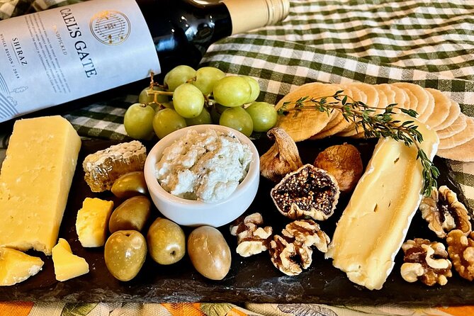 Cael’s Gate Wine and Cheese Tasting in Hunter Valley - Arriving at 697 Wollombi Road