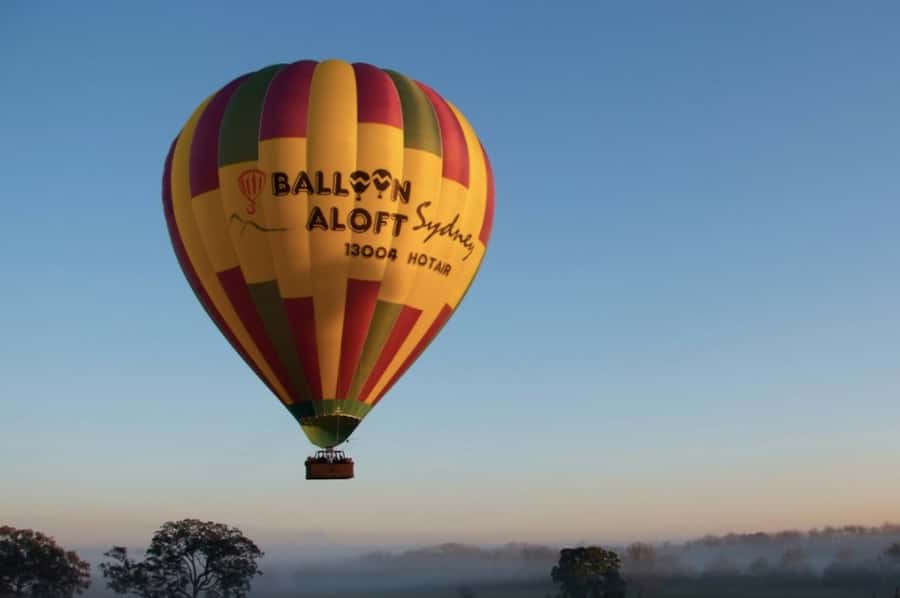 Camden Valley: Sunrise Hot Air Balloon Flight With Breakfast - Watching the colourful balloon come alive