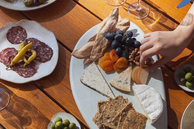 Cheese + Chill - Arriving at Yarran Cellar Door near Yenda
