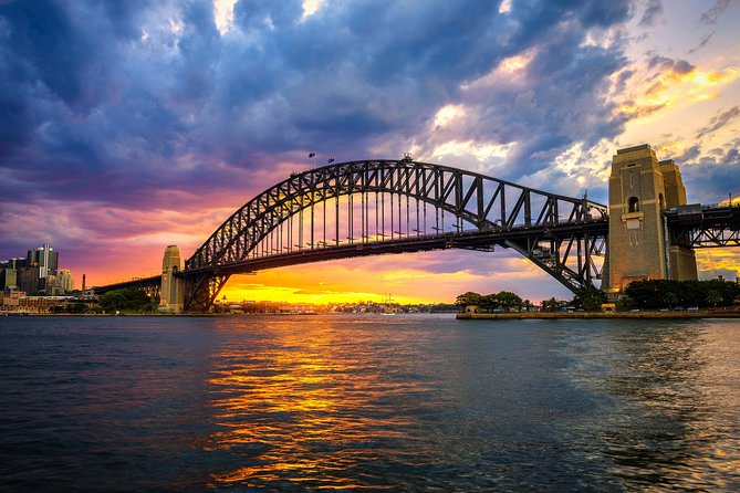 Discover Sydney - Crossing Sydney one clue at a time