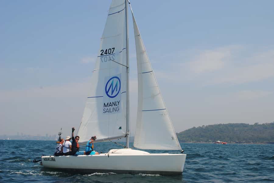 From Manly: Sydney Harbour Hands-On 2.5 Hour Yacht Cruise - From Manly Yacht Club to open harbour views