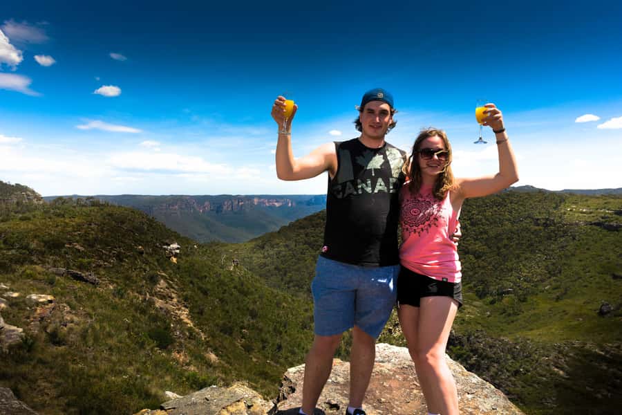 From Sydney: Blue Mountains Small-Group Tour Picnic & Hike - From Sydney streets to kangaroo country