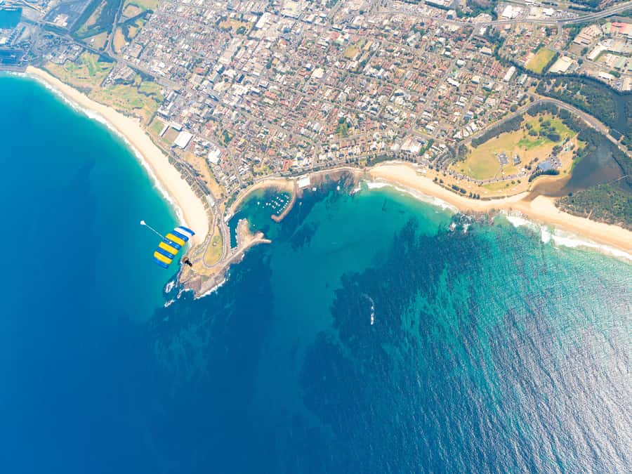 From Sydney: Tandem Skydive Experience over Beach - Who should book this experience?