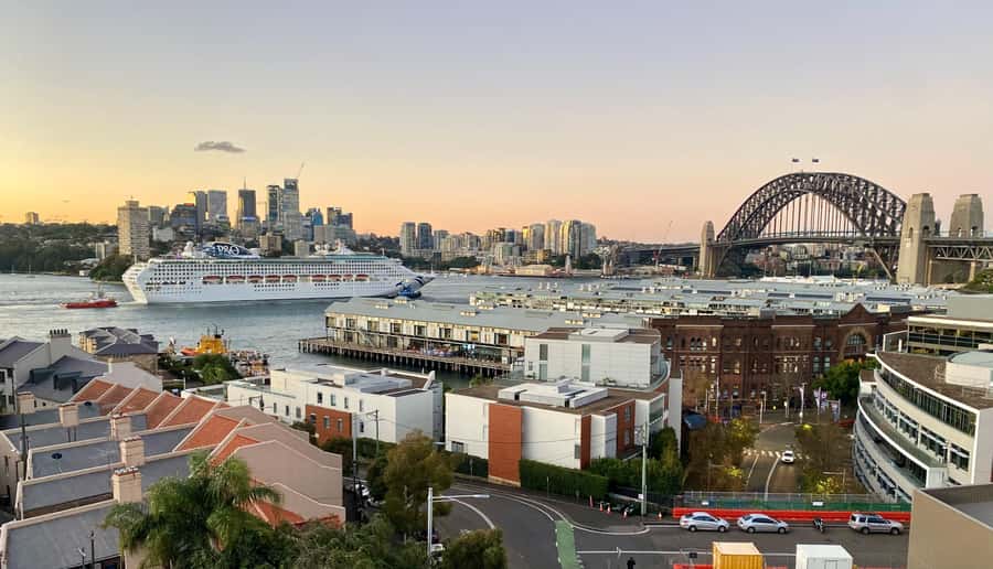 Half Day Small Group : The Story of Sydney Tour - Mrs. Macquarie’s Point and the harbour views