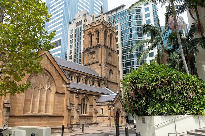 Highlights & Hidden Gems With Locals: Best of Sydney Private Tour - Historic drinks at the Australian Heritage Hotel