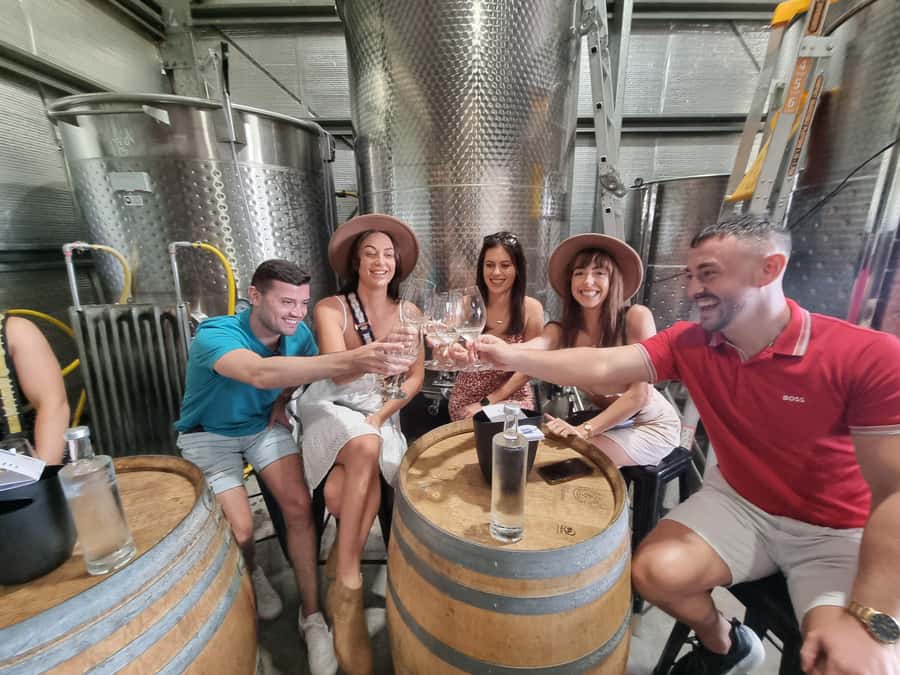 Hunter Valley: Beer & Wine Group Tour - Spirits after lunch at a family distillery