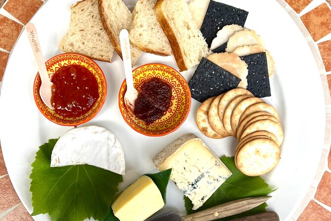 HUNTER VALLEY CHEESEBOARD TASTING - select your favourite cheeses - A 30-minute stop that can stretch toward an hour