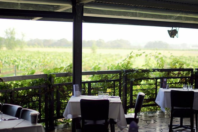 Hunter Valley Helicopter Tour with a Bubbly Breakfast - Landing at Peterson House for breakfast