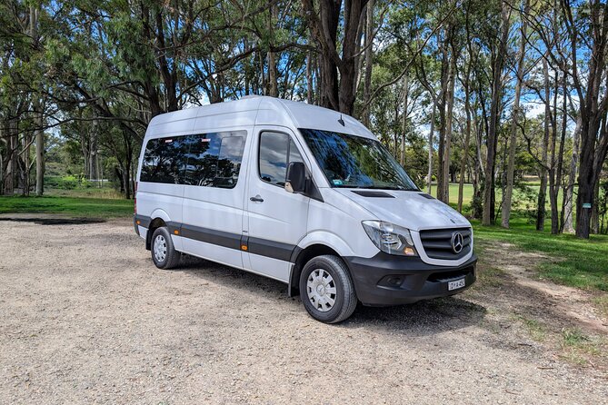 Hunter Valley Tours from Sydney : Wine, Oyster & Dumpling Escape - Fresh oysters beside the Hawkesbury River