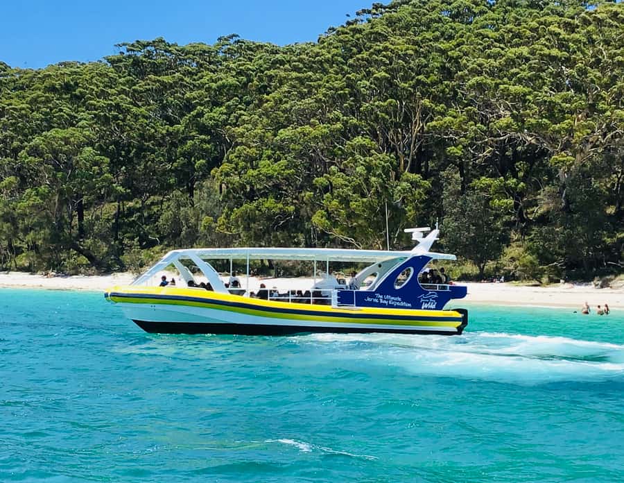 Jervis Bay: 2-Hour Cruise of Jervis Bay Passage - Boarding at Huskisson and settling on the boat