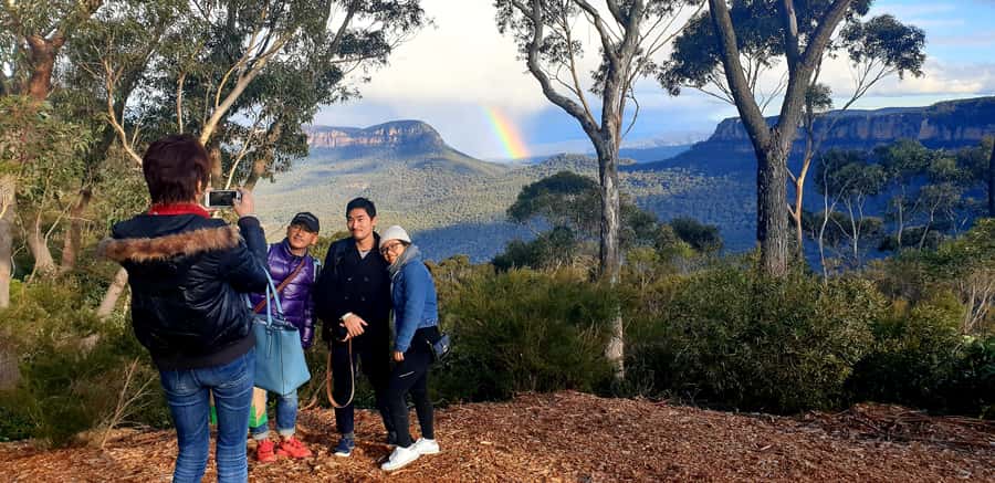Katoomba: Blue Mountains Full-Day Hop-On Hop-Off Bus Tour - The hourly timetable: useful, but not perfect