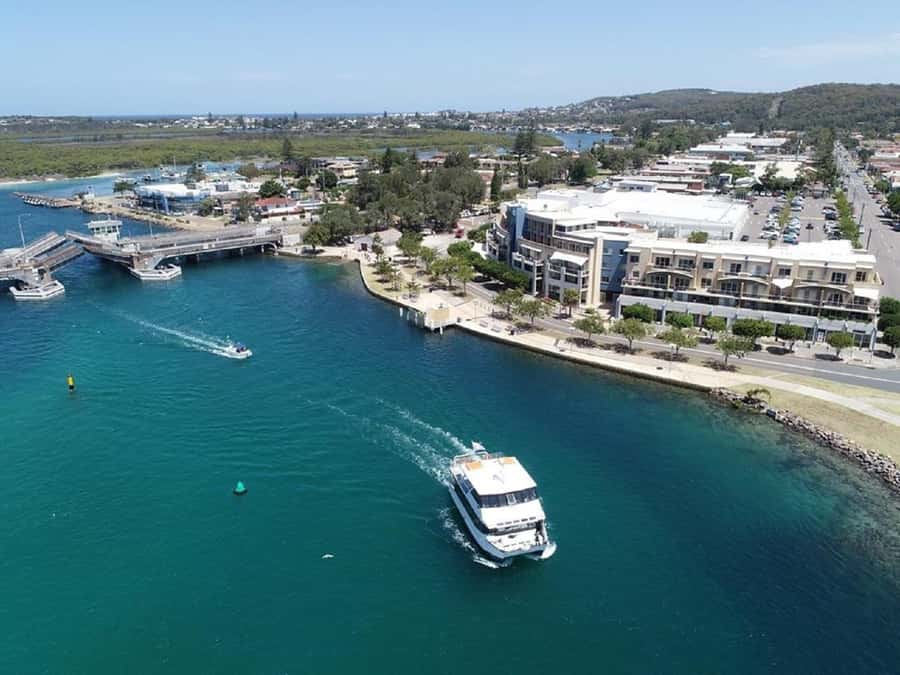 Lake Macquarie: Loop the Lake Cruise with Lunch - Why a lake cruise makes sense here