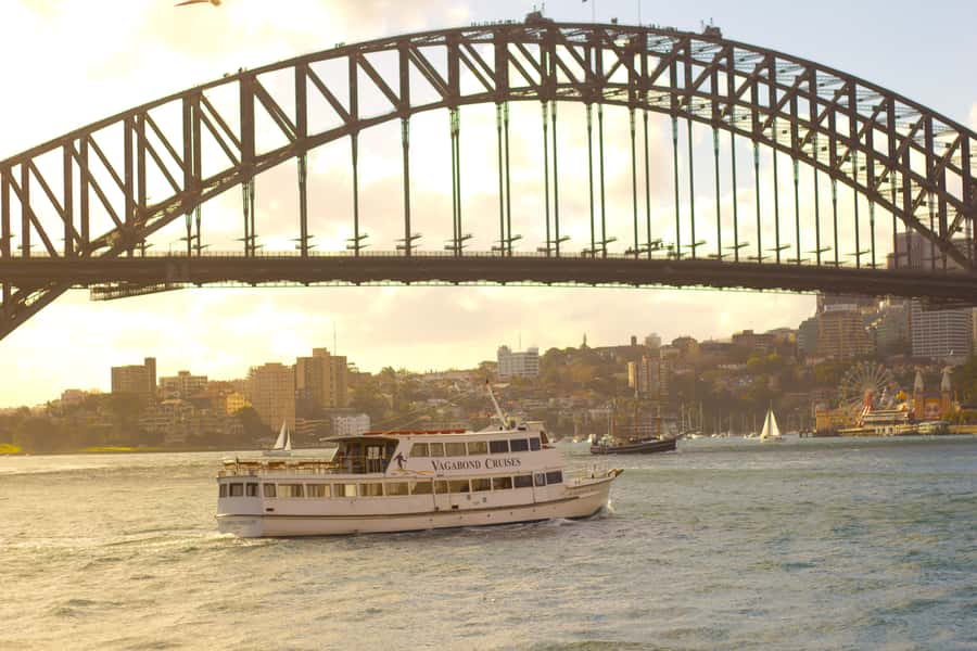Lunch Cruise with Live Jazz on Sydney Harbour - Should you book the Vagabond Cruises lunch cruise?