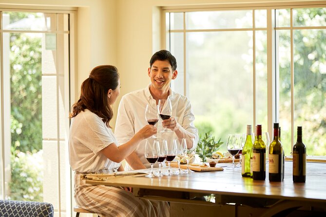 Luxury Hunter Valley Tour: 3 Tastings, Gin, Lunch & Chocolatier - Adding gin and visiting the chocolatier