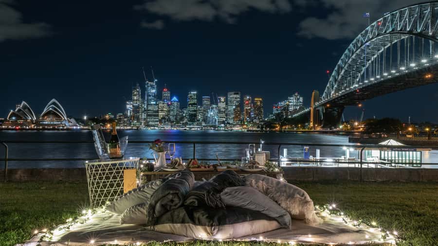 Luxury Picnic for 2 with Sydney Harbour Views at Kirribilli - Choosing the grazing box