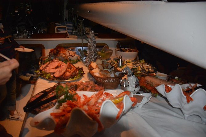 New Years Eve Sydney Harbour Cruise 2026-2027 - A seafood feast built for a long evening