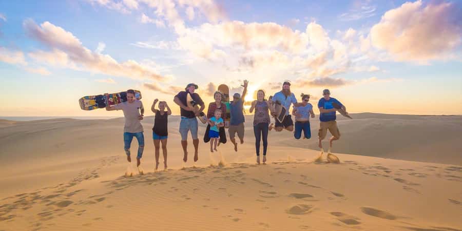 Port Stephens: Dolphin, Lunch, Koalas&Sandboarding -Mandarin - A short visit to the Port Stephens Koala Sanctuary
