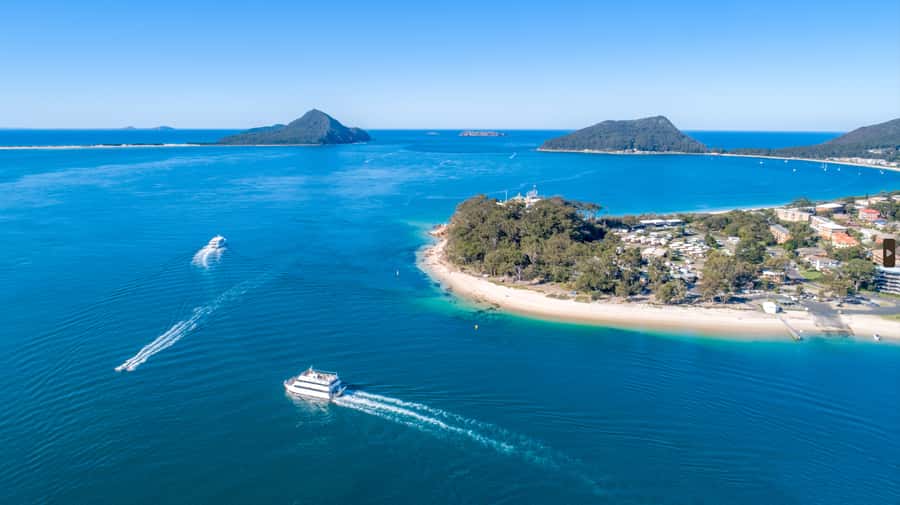 Port Stephens, from Newcastle: Whales, hike & sand dunes! - Whale watching on the open water