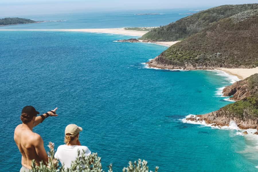 Port Stephens, from Newcastle: Whales, hike & sand dunes! - Who should book this experience?