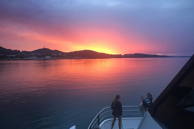 Port Stephens: Sunset on the Bay Cruise - Practical tips for a smoother evening