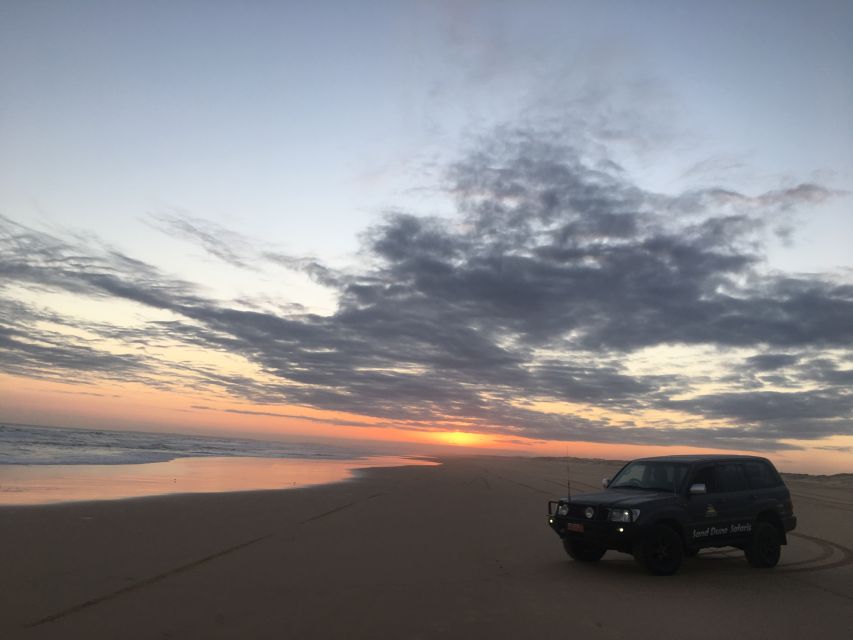 Port Stephens: Unlimited Sandboarding with 4WD Dune Transfer - Sandboarding on hills for beginners and experienced riders
