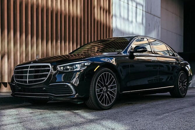 Premium Private Transfer FROM Sydney Airport to Sydney CBD/Downtown 1-11 people - Meeting the driver at Sydney Airport