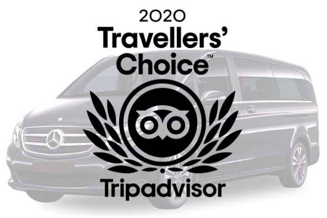 Premium Private Transfer FROM Sydney CBD/Downtown to Sydney Airport 1-11 people - Child seats make family departures easier
