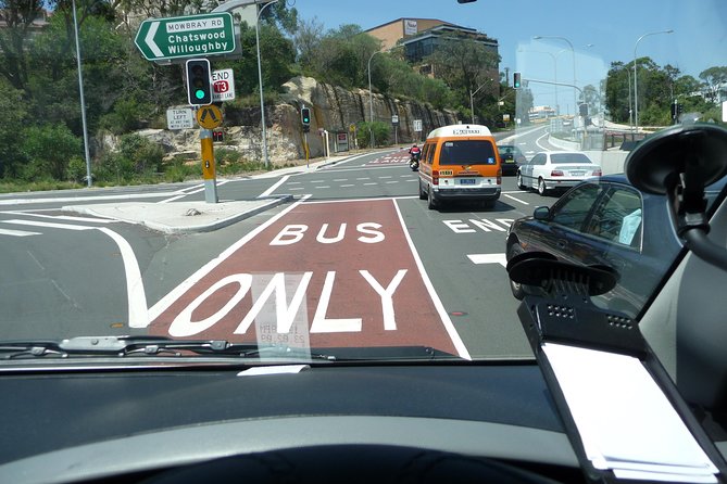Premium Private Transfer FROM Sydney CBD/Downtown to Sydney Airport 1-11 people - Professional service, without a taxi meter