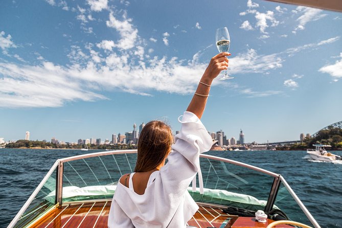 Private 2 Hour Icons and Highlights Cruise of Sydney Harbour - Key points at a glance
