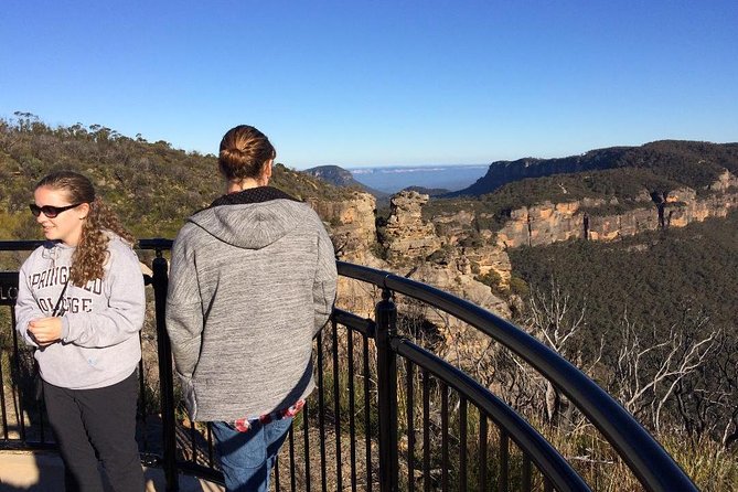 PRIVATE Blue Mountains day tour with local guide. - The Three Sisters and Echo Point