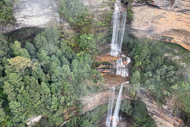 Private Blue Mountains Day Trip VIP from Sydney luxury Mercedes - Lincoln’s Rock and the advantage of a small vehicle