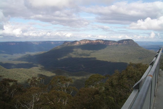 PRIVATE Blue Mountains Tour with Expert Guide - Katoomba Falls and Wentworth Falls add moving water