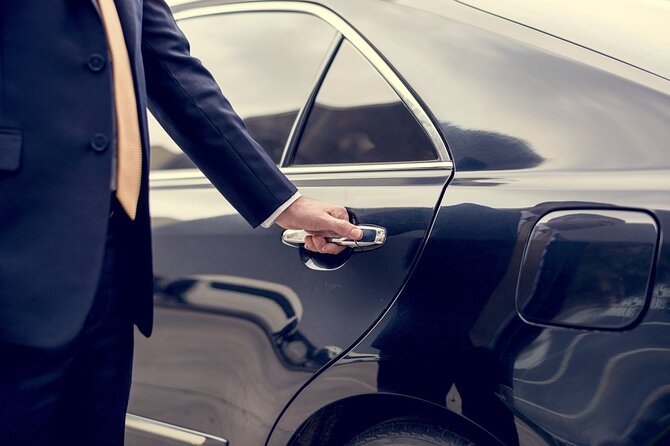 Private Chauffeured Airport Departure Transfers in Sydney - Why the private format can be worth $89.66