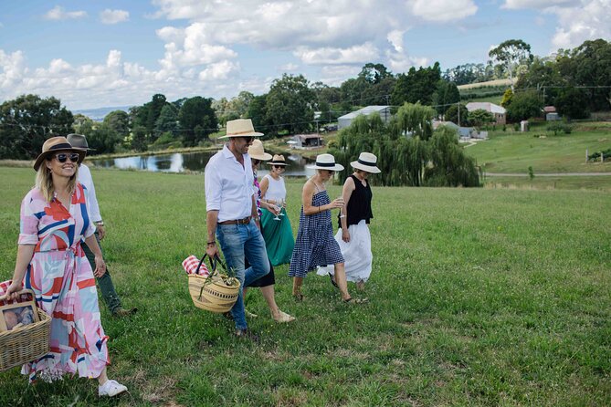 Private Picnic Lunch Experience in Orange with Wine - A realistic two-hour flow