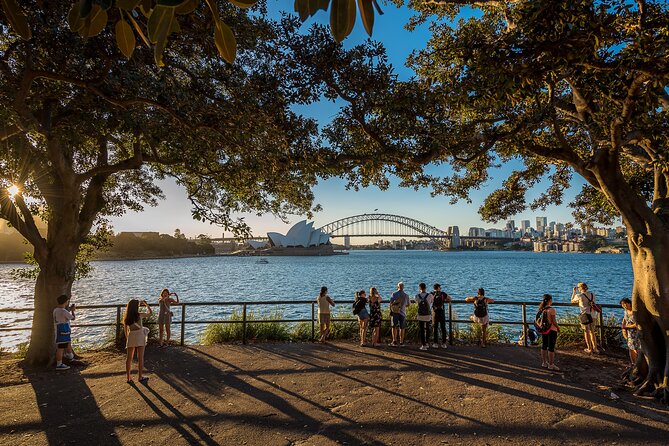 Private Sydney Harbour Sunset Photo Tour & Cruise - Dawes Point Park and the return