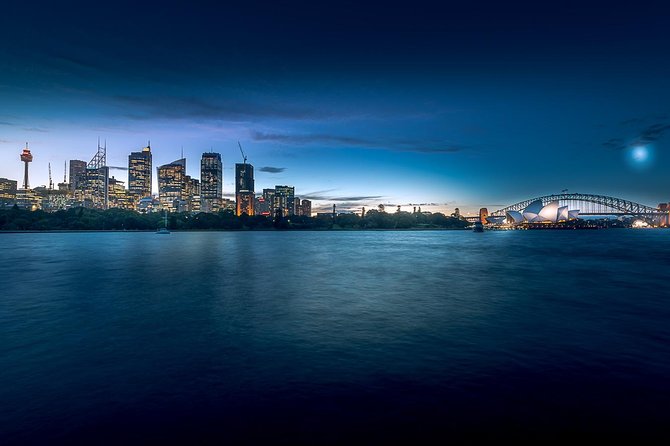 Private Sydney Harbour Sunset Photo Tour & Cruise - Starting at 4:30 pm and chasing the best light