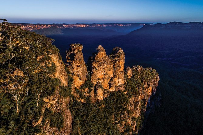 Private Tour: Jenolan Caves & Blue Mountains in a day - A quick pause at Blue Lake