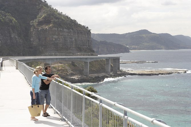 Private Tour: Sydney South Coast & Highlands - Nan Tien Temple and Coastal Choices